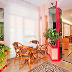 卡托瑞士酒店 3*